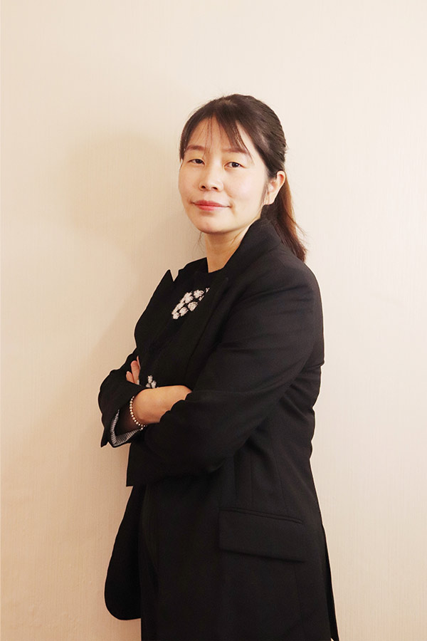 宁陕吕瑶 本科学历,毕业于陕西师范大学