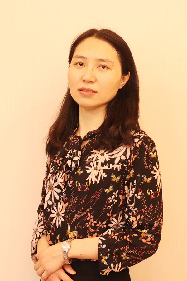 宁陕王晓娜 研究生学历,毕业于华南师范大学
